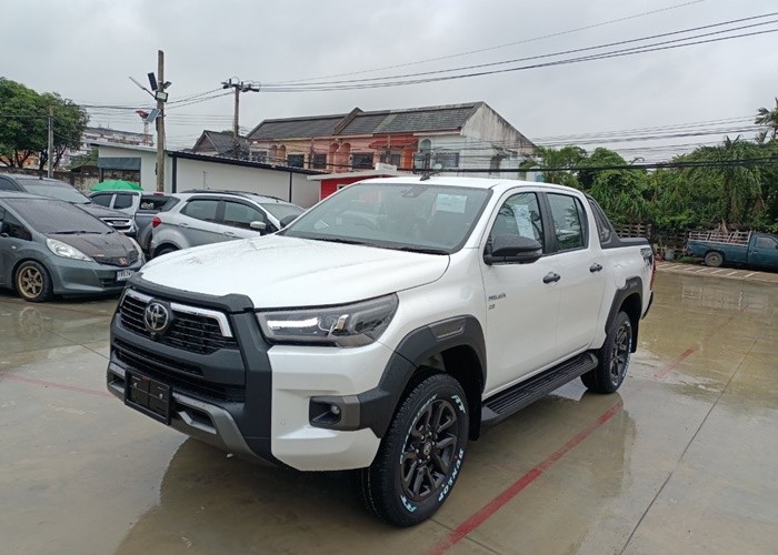 2022 TOYOTA HILUIX ROCCO